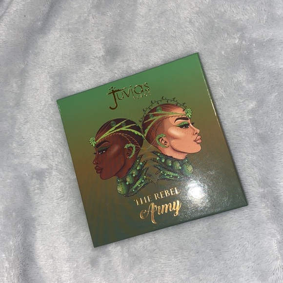 Juvia’s Place The Rebel Army - Picture 2 of 2